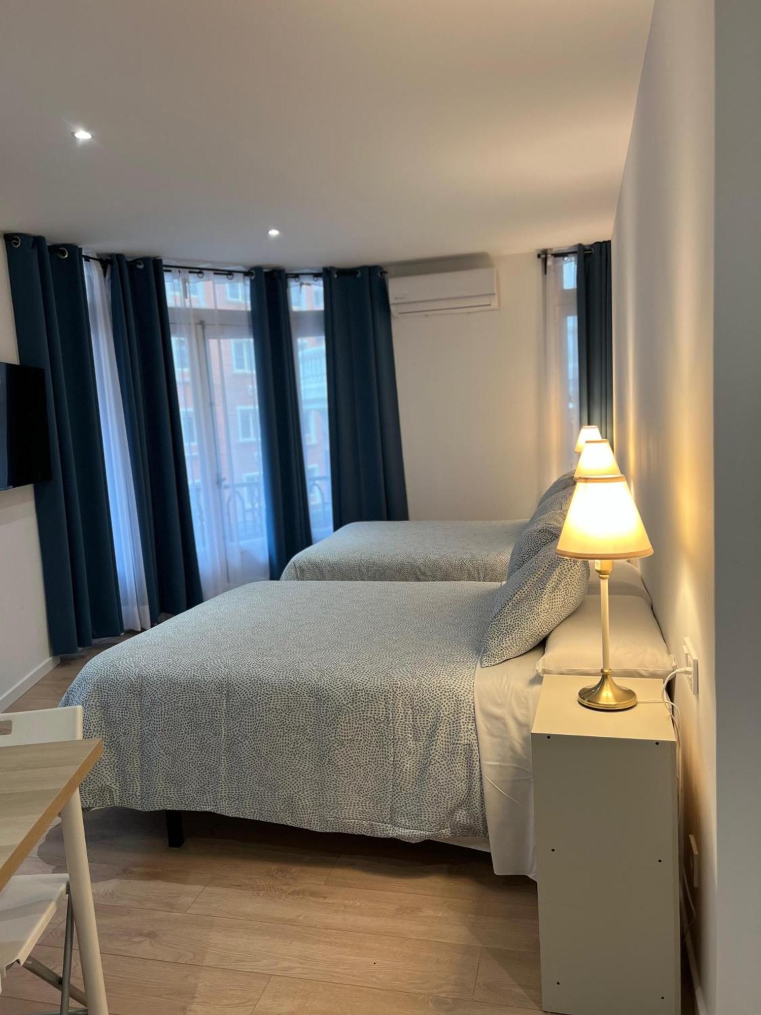 Room Plaza Espana Madrid Eksteriør billede